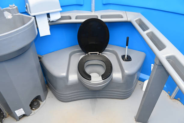 Best Portable restroom trailer rental  in Nevada, MO